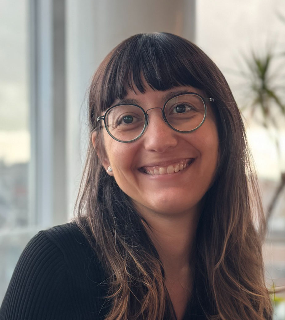 Headshot of Carla Mavian.